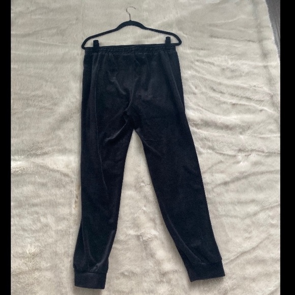 Women's Black Velour Hoodie Sweater - Picture 5 of 5